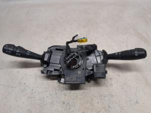 Gebruikte Combischakelaar Stuurkolom Renault Clio IV Estate/Grandtour (7R) 1.5 Energy dCi 90 FAP Prijs € 105,00 Margeregeling aangeboden door Reclycar De Boer BV