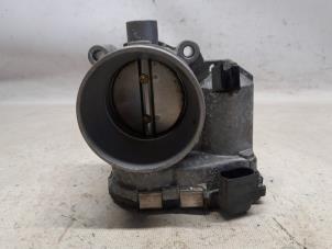 Gebruikte Gasklephuis Alfa Romeo 147 (937) 1.6 Twin Spark 16V Prijs € 42,00 Margeregeling aangeboden door Reclycar De Boer BV