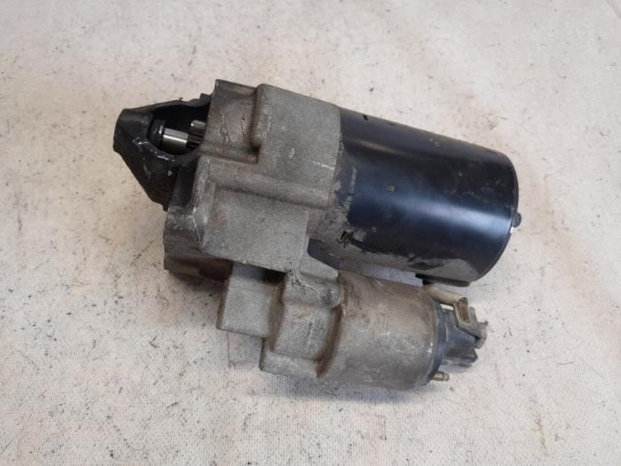 Gebruikte Startmotor Renault Megane II (BM/CM) 2.0 16V Prijs € 26,25 Margeregeling aangeboden door Reclycar De Boer BV