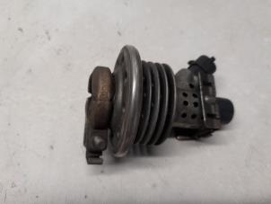 Gebruikte Adblue injector Seat Alhambra (7N) 2.0 TDI 16V Prijs € 36,75 Margeregeling aangeboden door Reclycar De Boer BV