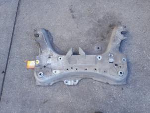 Gebruikte Subframe Renault Clio IV (5R) 0.9 Energy TCE 90 12V Prijs € 42,00 Margeregeling aangeboden door Reclycar De Boer BV