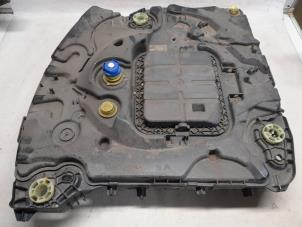 Gebruikte Adblue tank Citroen C4 Cactus (0B/0P) 1.6 Blue Hdi 100 Prijs € 472,50 Margeregeling aangeboden door Reclycar De Boer BV