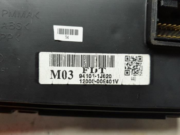 Display Interieur van een Hyundai i20 1.2i 16V 2011