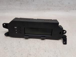 Gebruikte Display Interieur Hyundai i20 1.2i 16V Prijs € 31,50 Margeregeling aangeboden door Reclycar De Boer BV