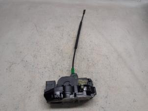 Gebruikte Deurslot Mechaniek 4Deurs rechts-achter Opel Astra J (PC6/PD6/PE6/PF6) 1.4 Turbo 16V Prijs € 21,00 Margeregeling aangeboden door Reclycar De Boer BV