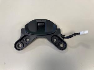 Gebruikte Cabriodak vergrendelslot Mazda MX-5 (ND) 2.0 SkyActiv G-184 16V Prijs € 52,50 Margeregeling aangeboden door Reclycar De Boer BV