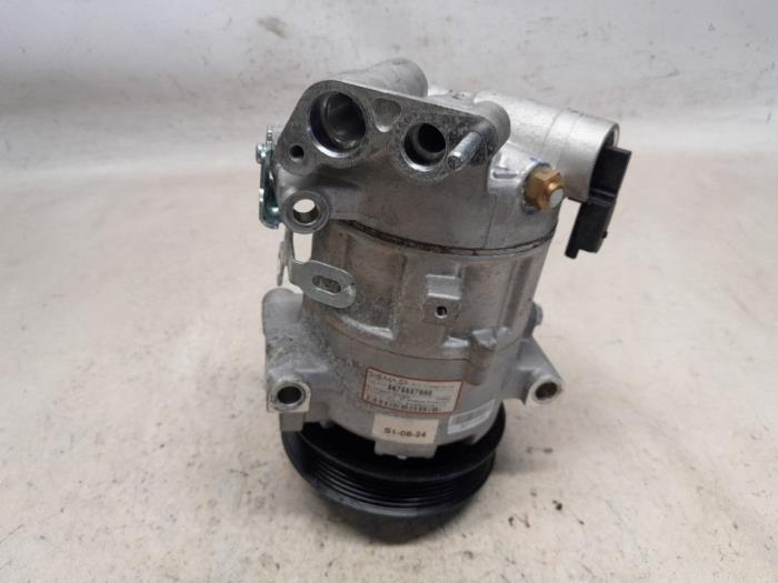 Gebruikte Pomp Airco Citroen C4 Cactus (0B/0P) 1.2 PureTech 82 12V Prijs € 168,00 Margeregeling aangeboden door Reclycar De Boer BV