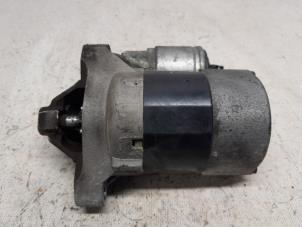 Gebruikte Startmotor Renault Twingo II (CN) 1.2 16V Prijs € 26,25 Margeregeling aangeboden door Reclycar De Boer BV