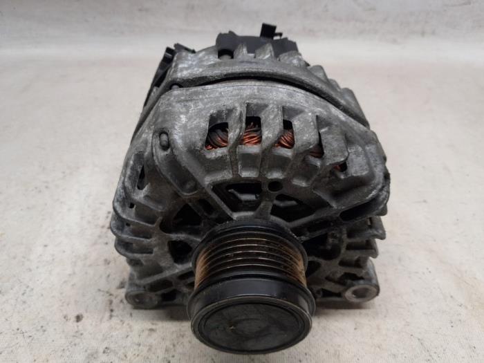 Gebruikte Dynamo Citroen C4 Cactus (0B/0P) 1.6 Blue Hdi 100 Prijs € 47,25 Margeregeling aangeboden door Reclycar De Boer BV