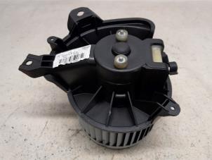 Gebruikte Aanjager Opel Corsa E 1.4 16V Prijs € 26,25 Margeregeling aangeboden door Reclycar De Boer BV