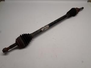 Gebruikte Homokineetas rechts-voor Peugeot 208 I (CA/CC/CK/CL) 1.2 Vti 12V PureTech 82 Prijs € 42,00 Margeregeling aangeboden door Reclycar De Boer BV