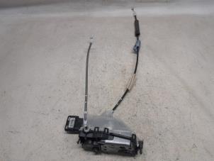 Gebruikte Deurslot Mechaniek 4Deurs links-achter Citroen C4 Cactus (0B/0P) 1.2 PureTech 82 12V Prijs € 26,25 Margeregeling aangeboden door Reclycar De Boer BV