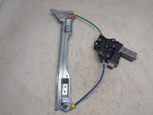 Gebruikte Ruitmechaniek 4Deurs rechts-voor Opel Corsa E 1.4 16V Prijs € 26,25 Margeregeling aangeboden door Reclycar De Boer BV