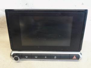 Gebruikte Display Multi Media regelunit Citroen C4 Cactus (0B/0P) 1.2 PureTech 82 12V Prijs € 236,25 Margeregeling aangeboden door Reclycar De Boer BV