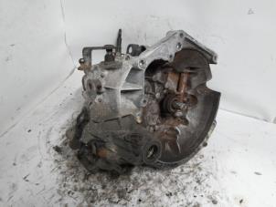 Gebruikte Versnellingsbak Peugeot 206+ (2L/M) 1.1 XR,XS Prijs € 210,00 Margeregeling aangeboden door Reclycar De Boer BV