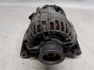 Gebruikte Dynamo Opel Agila (A) 1.2 16V Prijs € 36,75 Margeregeling aangeboden door Reclycar De Boer BV