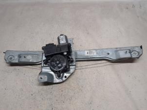 Gebruikte Raammechaniek 4Deurs links-voor Peugeot 2008 Prijs € 36,75 Margeregeling aangeboden door Reclycar De Boer BV