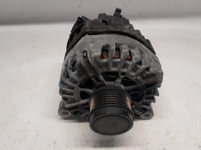 Gebruikte Alternator Peugeot 308 SW (L4/L9/LC/LJ/LR) 1.6 BlueHDi 115 Prijs € 47,25 Margeregeling aangeboden door Reclycar De Boer BV