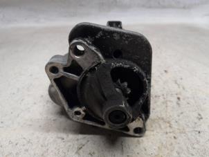 Gebruikte Startmotor Renault Scénic III (JZ) 1.5 dCi 105 Prijs € 26,25 Margeregeling aangeboden door Reclycar De Boer BV
