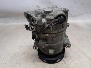 Gebruikte Pomp Airco Renault Scénic III (JZ) 1.5 dCi 105 Prijs € 105,00 Margeregeling aangeboden door Reclycar De Boer BV