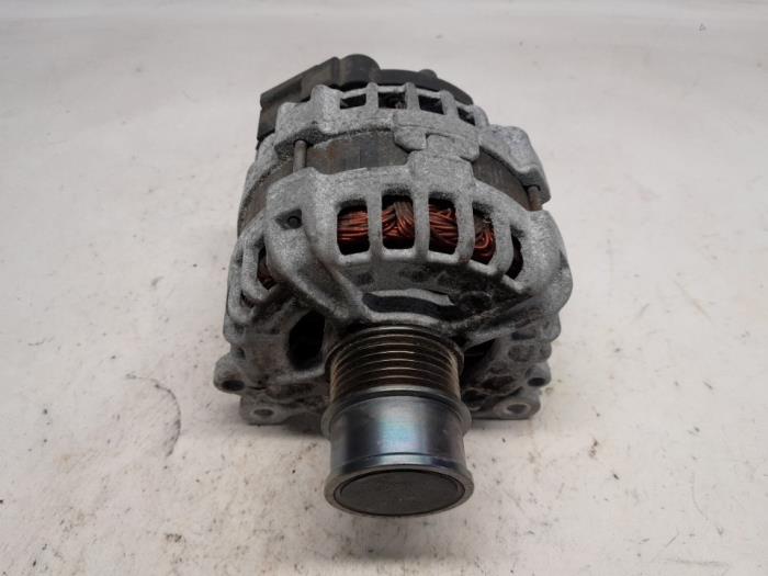 Gebruikte Dynamo Audi A1 Sportback (8XA/8XF) 1.4 TFSI Cylinder on demand 16V Prijs € 78,75 Margeregeling aangeboden door Reclycar De Boer BV