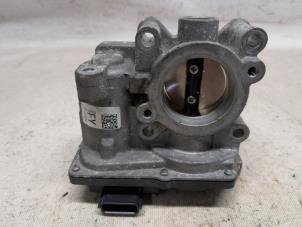 Gebruikte Gasklephuis Renault Captur (2R) 0.9 Energy TCE 12V Prijs € 36,75 Margeregeling aangeboden door Reclycar De Boer BV