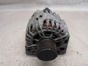 Gebruikte Dynamo Dacia Sandero I (BS) 1.5 dCi 70 Prijs € 42,00 Margeregeling aangeboden door Reclycar De Boer BV