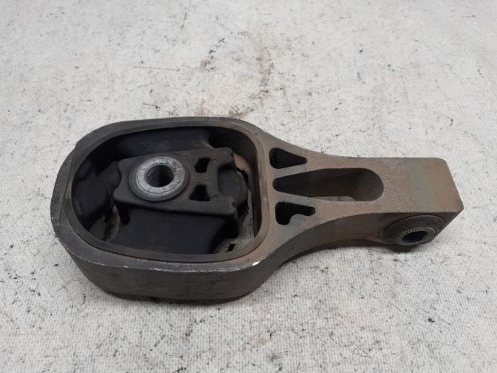 Gebruikte Motorrubber Peugeot 208 II (UB/UH/UP) 1.2 Vti 12V PureTech 100 Prijs € 21,00 Margeregeling aangeboden door Reclycar De Boer BV