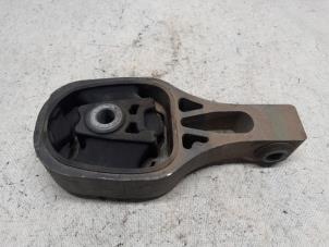 Gebruikte Motorrubber Peugeot 208 II (UB/UH/UP) 1.2 Vti 12V PureTech 100 Prijs € 21,00 Margeregeling aangeboden door Reclycar De Boer BV