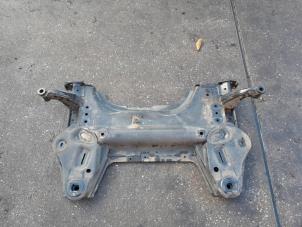 Gebruikte Subframe Peugeot 208 II (UB/UH/UP) 1.2 Vti 12V PureTech 100 Prijs € 105,00 Margeregeling aangeboden door Reclycar De Boer BV