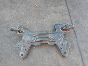 Gebruikte Subframe Citroen C4 Cactus (0B/0P) 1.2 PureTech 110 12V Prijs € 31,50 Margeregeling aangeboden door Reclycar De Boer BV