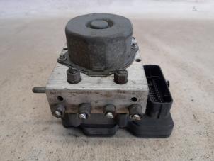 Gebruikte ABS Pomp Dacia Sandero II 1.5 dCi 90 Prijs € 78,75 Margeregeling aangeboden door Reclycar De Boer BV