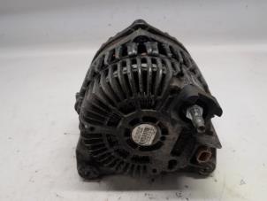 Dynamo van een Renault Megane III Grandtour (KZ) 1.4 16V TCe 130 2011