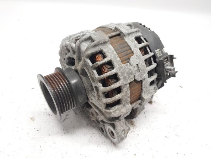 Gebruikte Dynamo Volvo V70 (BW) 2.0 D4 16V Prijs € 31,50 Margeregeling aangeboden door Reclycar De Boer BV