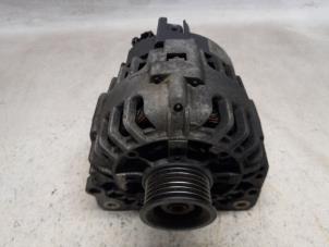 Gebruikte Dynamo Skoda Fabia II Combi 1.2i Prijs € 36,75 Margeregeling aangeboden door Reclycar De Boer BV