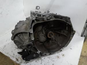 Gebruikte Versnellingsbak Peugeot 3008 II (M4/MC/MJ/MR) 1.2 12V e-THP PureTech 130 Prijs € 630,00 Margeregeling aangeboden door Reclycar De Boer BV