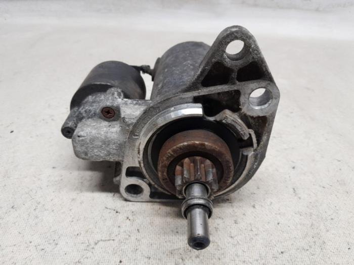 Gebruikte Startmotor Seat Ibiza II (6K1) 1.6i CLX,GLX,S,SXE Prijs € 26,25 Margeregeling aangeboden door Reclycar De Boer BV