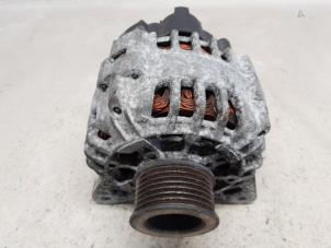 Gebruikte Alternator Renault Twingo II (CN) 1.2 Prijs € 36,75 Margeregeling aangeboden door Reclycar De Boer BV