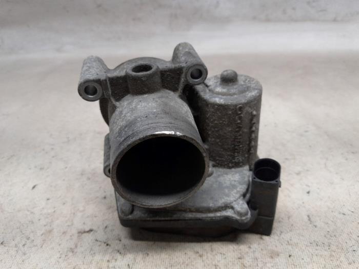 Gebruikte Gasklephuis Volkswagen Fox (5Z) 1.4 16V Prijs € 26,25 Margeregeling aangeboden door Reclycar De Boer BV