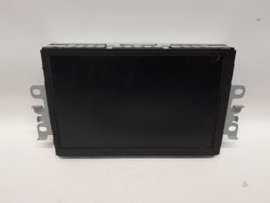 Gebruikte Display Multi Media regelunit Volvo V70 (BW) 2.0 D4 16V Prijs € 78,75 Margeregeling aangeboden door Reclycar De Boer BV
