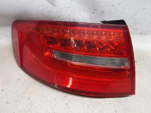 Gebruikte Achterlicht links Audi A4 Avant (B8) 2.0 TDI 16V Prijs € 105,00 Margeregeling aangeboden door Reclycar De Boer BV