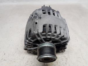 Gebruikte Dynamo Seat Alhambra (7N) 2.0 TDI 16V Prijs € 78,75 Margeregeling aangeboden door Reclycar De Boer BV