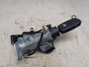 Gebruikte Sleutel + Contactslot Seat Alhambra (7N) 2.0 TDI 16V Prijs € 52,50 Margeregeling aangeboden door Reclycar De Boer BV
