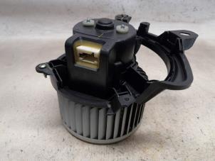 Gebruikte Kachel Ventilatiemotor Fiat Tipo (356S) 1.4 16V Prijs € 26,25 Margeregeling aangeboden door Reclycar De Boer BV
