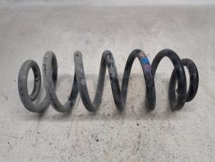 Gebruikte Veerschroef achter Seat Alhambra (7N) 2.0 TDI 16V Prijs € 15,75 Margeregeling aangeboden door Reclycar De Boer BV