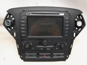 Gebruikte Bedieningspaneel Multi Media Ford Mondeo IV Wagon 1.6 TDCi 16V Prijs € 262,50 Margeregeling aangeboden door Reclycar De Boer BV