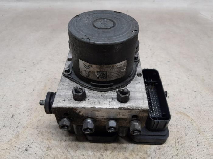 Gebruikte ABS Pomp Peugeot 3008 II (M4/MC/MJ/MR) 1.2 12V e-THP PureTech 130 Prijs € 151,20 Margeregeling aangeboden door Reclycar De Boer BV