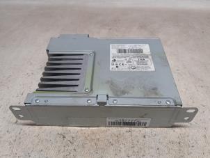 Gebruikte Radio Peugeot 3008 II (M4/MC/MJ/MR) 1.2 12V e-THP PureTech 130 Prijs € 183,75 Margeregeling aangeboden door Reclycar De Boer BV