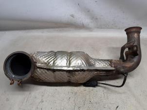 Gebruikte Katalysator Peugeot 3008 II (M4/MC/MJ/MR) 1.2 12V e-THP PureTech 130 Prijs € 262,50 Margeregeling aangeboden door Reclycar De Boer BV