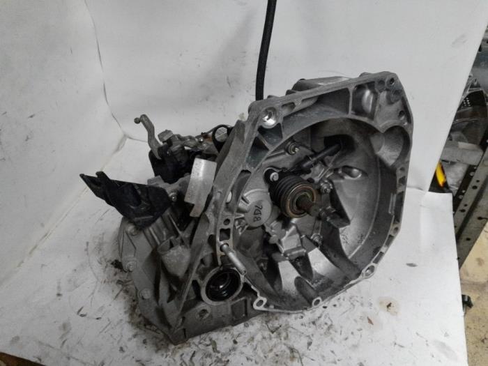 Gebruikte Versnellingsbak Dacia Sandero II 0.9 TCE 12V Prijs € 420,00 Margeregeling aangeboden door Reclycar De Boer BV